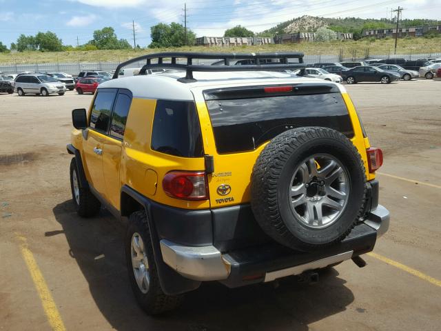 JTEBU11F370053481 - 2007 TOYOTA FJ CRUISER YELLOW photo 3