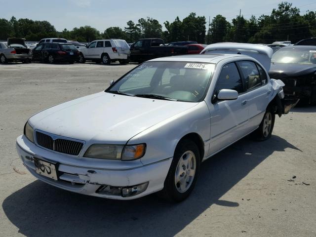 JNKCA21A9WT623975 - 1998 INFINITI I30 WHITE photo 2