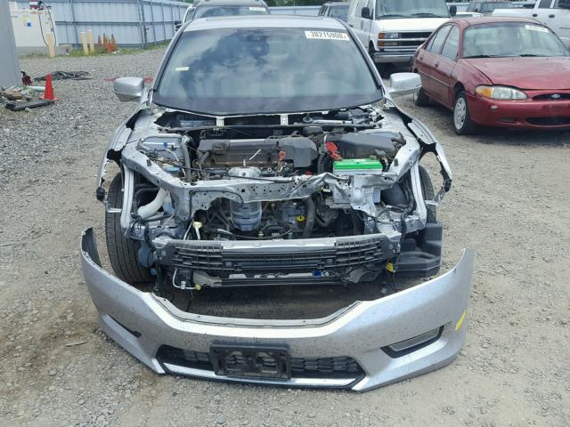 1HGCR2F85DA036621 - 2013 HONDA ACCORD EXL SILVER photo 9