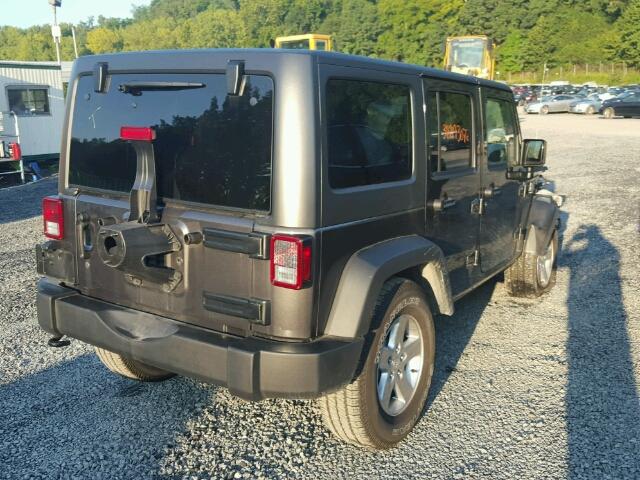 1C4HJWDG1HL588124 - 2017 JEEP WRANGLER U GRAY photo 4