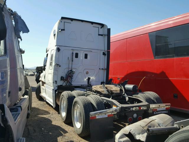 3AKJGLD69ESFZ0513 - 2014 FREIGHTLINER CASCADIA 1 WHITE photo 3