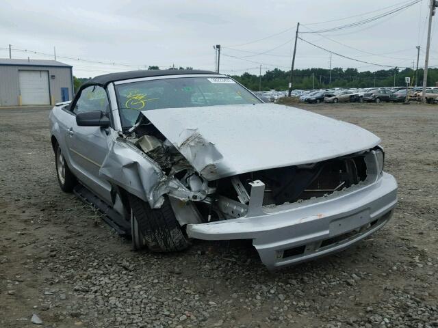 1ZVFT84N175264568 - 2007 FORD MUSTANG SILVER photo 1