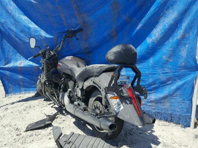 5VPDB36N1E3033824 - 2014 VICTORY MOTORCYCLES CROSS COUN GRAY photo 3