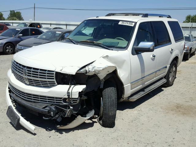 5LMFU27528LJ19022 - 2008 LINCOLN NAVIGATOR კრემისფერი ფოტო 2