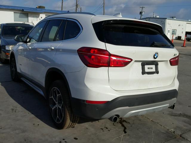 WBXHU7C3XH5H36485 - 2017 BMW X1 SDRIVE2 WHITE photo 3