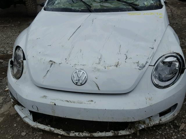 3VW517AT5GM823158 - 2016 VOLKSWAGEN BEETLE S/S 白色 照片 7