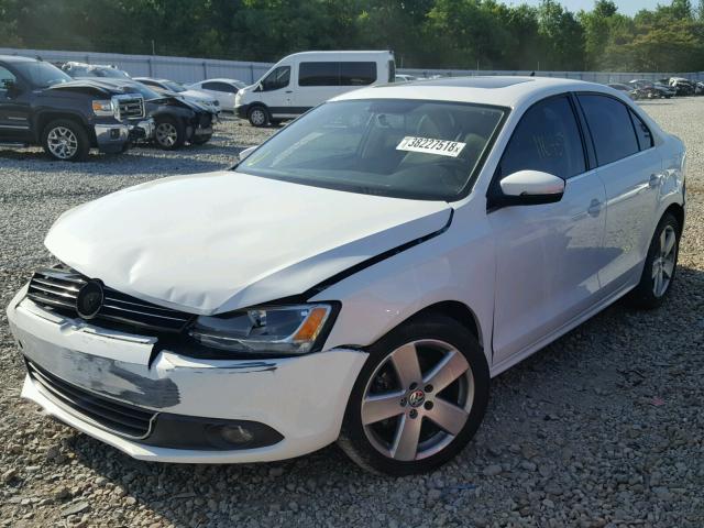 3VWLX7AJ5BM379695 - 2011 VOLKSWAGEN JETTA SEL WHITE photo 2