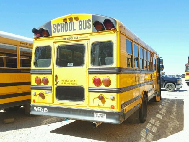 4UZAAXAK92CJ98942 - 2002 FREIGHTLINER CHASSIS FS 黄色 照片 4