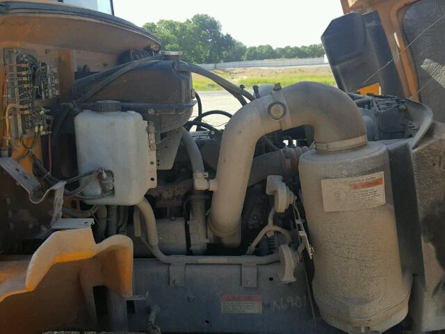 4UZAAXCS63CK69013 - 2003 FREIGHTLINER CHASSIS FS YELLOW photo 7