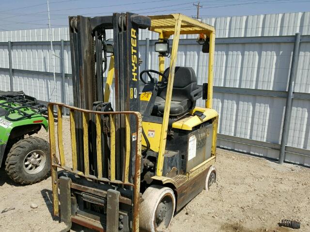 F108V18086W - 2000 HYST FORK LIFT YELLOW photo 2