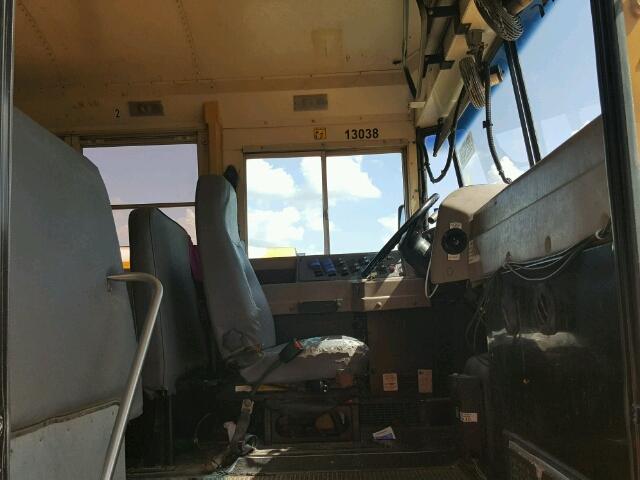 4DRBRAAN53B954021 - 2003 IC CORPORATION 3000 黄色 照片 5