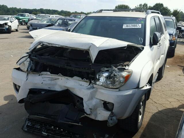 JTEZU14R89K023453 - 2009 TOYOTA 4RUNNER SR WHITE photo 2