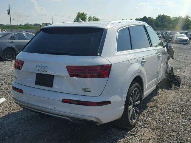 WA1LAAF71HD030112 - 2017 AUDI Q7 PREMIUM WHITE photo 4