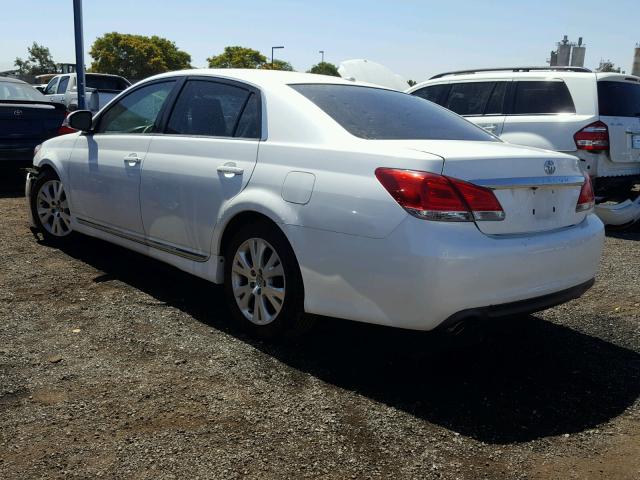 4T1BK3DB2BU395497 - 2011 TOYOTA AVALON BAS WHITE photo 3