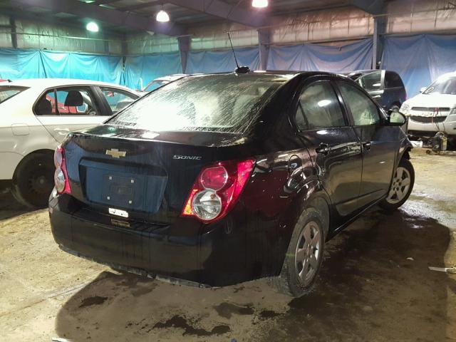 1G1JA5SH8G4117046 - 2016 CHEVROLET SONIC LS BLACK photo 4