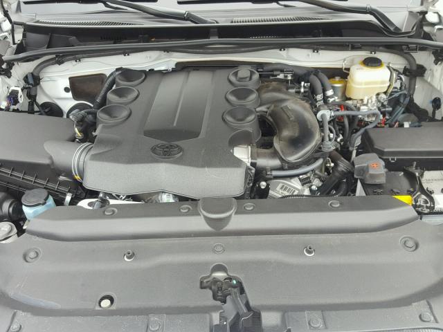 JTEBU5JR9G5292263 - 2016 TOYOTA 4RUNNER SR WHITE photo 7