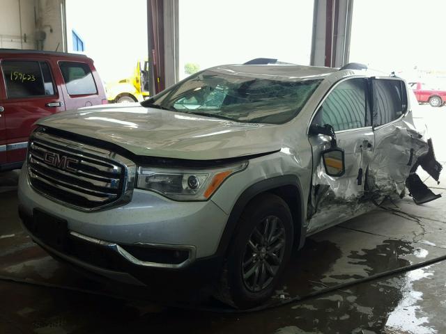 1GKKNULS8JZ175063 - 2018 GMC ACADIA SLT ვერცხლისფერი ფოტო 2