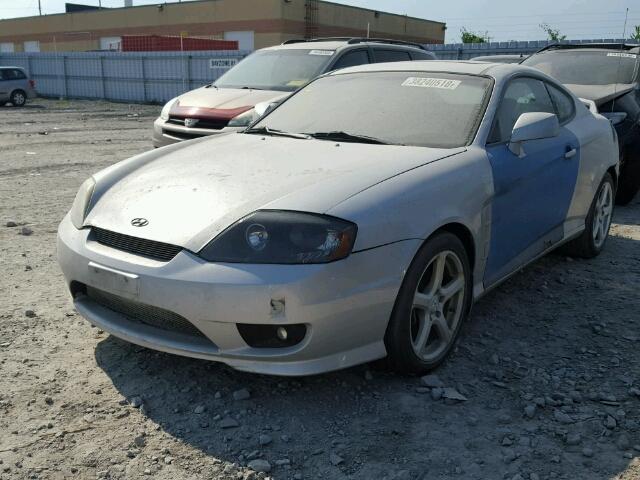 KMHHN65D74U122092 - 2004 HYUNDAI TIBURON SE SILVER photo 2