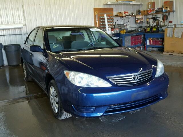 4T1BE32K35U386953 - 2005 TOYOTA CAMRY BLUE photo 1