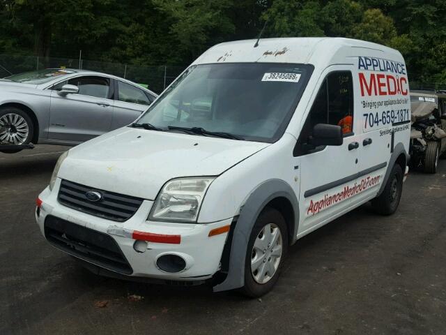 NM0LS7DN7AT015341 - 2010 FORD TRANSIT CO WHITE photo 2