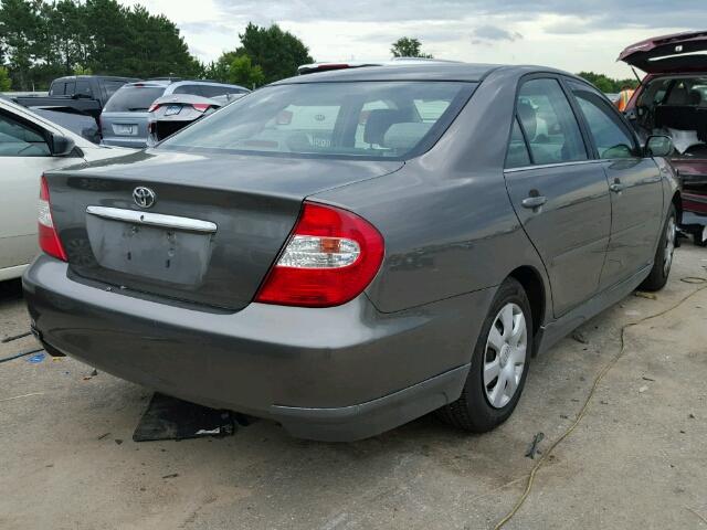 4T1BE32K52U635118 - 2002 TOYOTA CAMRY GRAY photo 4