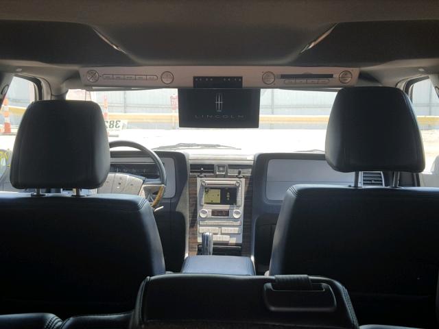 5LMJJ2J59AEJ09741 - 2010 LINCOLN NAVIGATOR შავი ფოტო 9