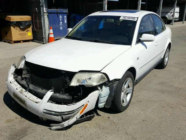 WVWRH63B64P058742 - 2004 VOLKSWAGEN PASSAT GLX WHITE photo 2