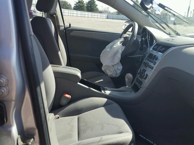1G1ZG57B49F183932 - 2009 CHEVROLET MALIBU LS SILVER photo 5