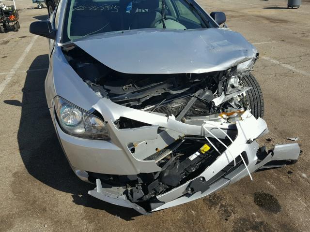 1G1ZG57B49F183932 - 2009 CHEVROLET MALIBU LS SILVER photo 9