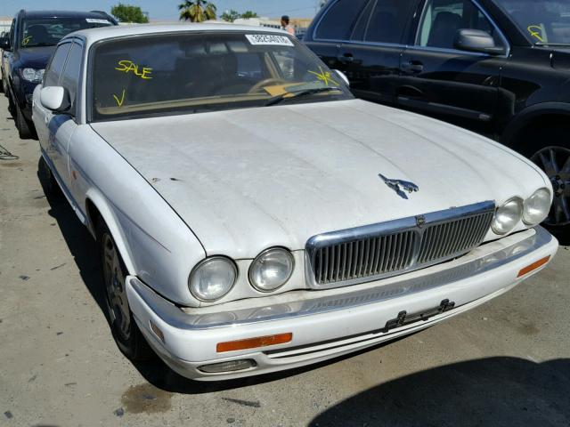 SAJHX1743TC766113 - 1996 JAGUAR XJ6 WHITE photo 1