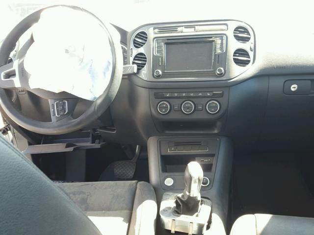 WVGUV7AX7HK020197 - 2017 VOLKSWAGEN TIGUAN SPO შავი ფოტო 9