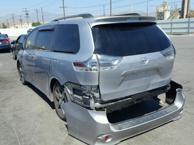 5TDXK3DC5GS725213 - 2016 TOYOTA SIENNA SE SILVER photo 3