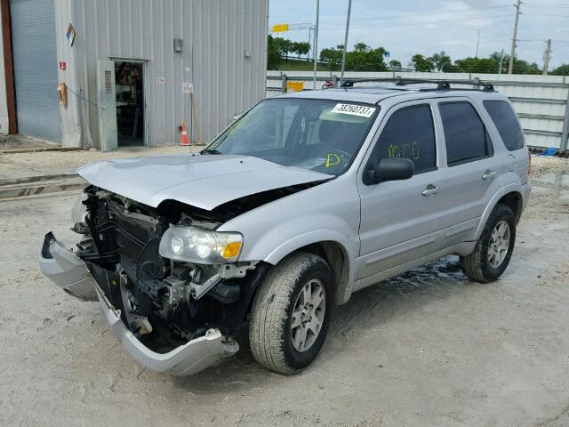 1FMYU04185KB29427 - 2005 FORD ESCAPE LIM SILVER photo 2