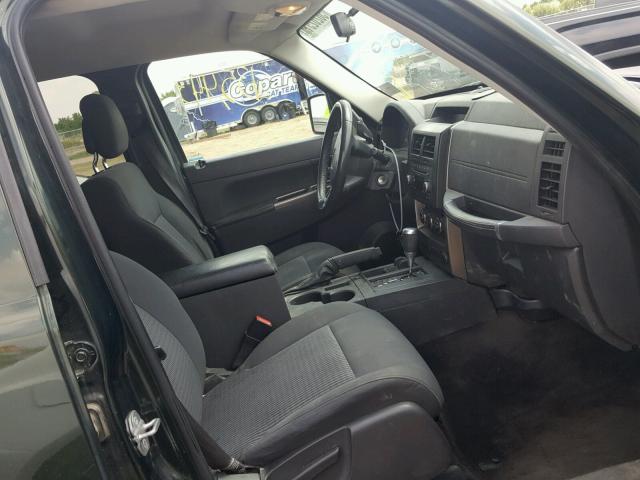 1J4PN3GK5AW147075 - 2010 JEEP LIBERTY RE GREEN photo 5