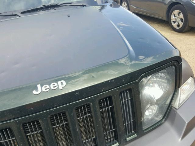 1J4PN3GK5AW147075 - 2010 JEEP LIBERTY RE GREEN photo 9