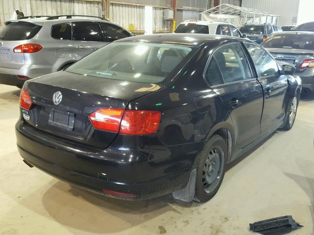 3VW2K7AJ2BM073676 - 2011 VOLKSWAGEN JETTA BASE Սև լուսանկար 4