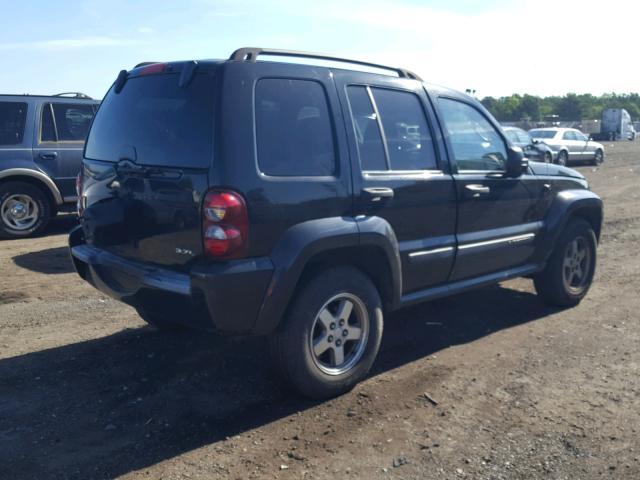 1J4GL38KX5W694692 - 2005 JEEP LIBERTY RE BLACK photo 4