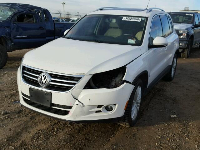 WVGAV7AX5BW504193 - 2011 VOLKSWAGEN TIGUAN S/S WHITE photo 2