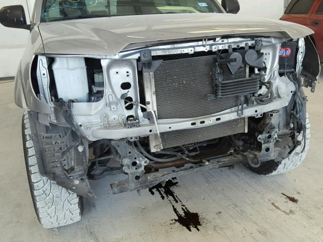 5TFJU4GN8FX090046 - 2015 TOYOTA TACOMA DOU SILVER photo 9