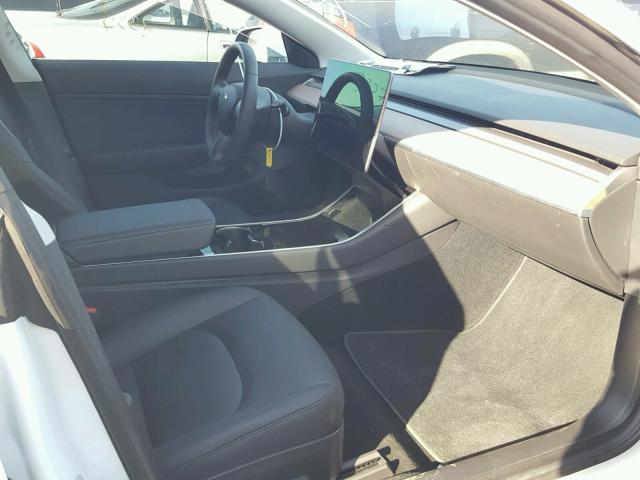 5YJ3E1EA0JF007541 - 2018 TESLA MODEL 3 თეთრი ფოტო 5