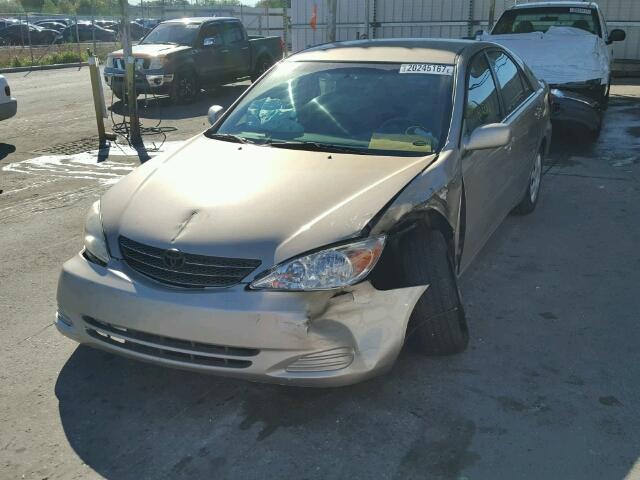 4T1BE32K32U004240 - 2002 TOYOTA CAMRY LE 米色 照片 2
