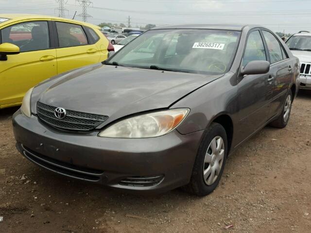 4T1BE32K64U878388 - 2004 TOYOTA CAMRY LE GRAY photo 2