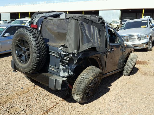 1C4AJWAG4HL576135 - 2017 JEEP WRANGLER S 黑色 照片 4