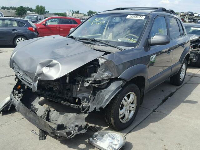 KM8JN72D58U817608 - 2008 HYUNDAI TUCSON SE GRAY photo 2