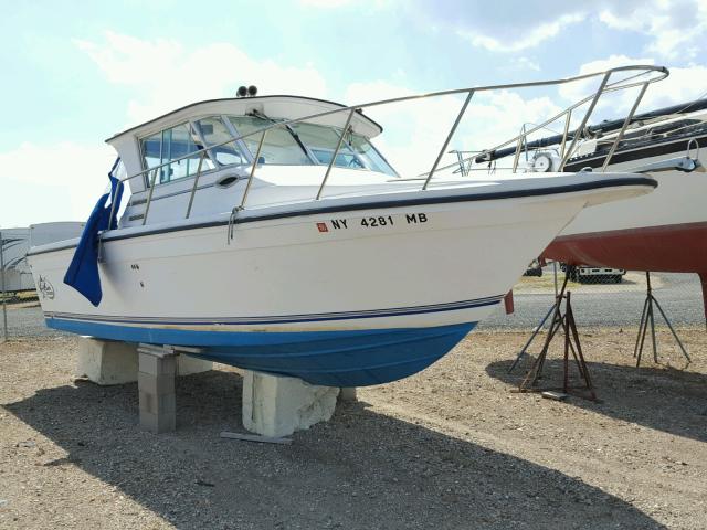 VBH01598D505 - 2005 BAJA BOAT WHITE photo 1