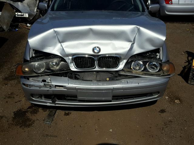 WBADT43422GY40495 - 2002 BMW 525 I AUTO SILVER photo 7