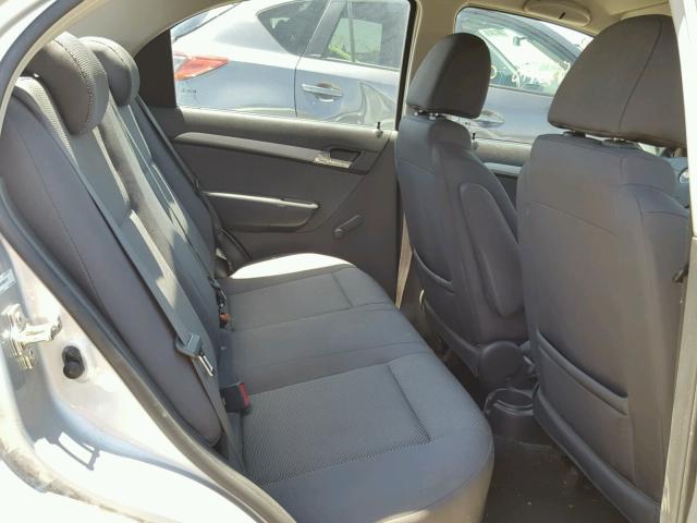 KL1TD56E69B661235 - 2009 CHEVROLET AVEO LS SILVER photo 6