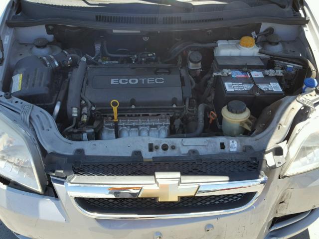 KL1TD56E69B661235 - 2009 CHEVROLET AVEO LS SILVER photo 7