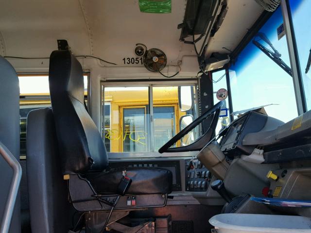 4UZAAXAK44CM08866 - 2004 FREIGHTLINER CHASSIS FS 黄色 照片 5