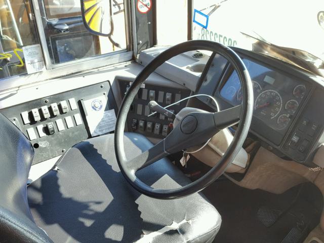 4UZAAXAK64CM08867 - 2004 FREIGHTLINER CHASSIS FS 黄色 照片 9